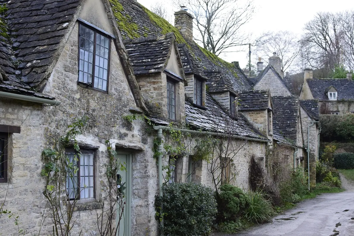 Writing About Place: How to Capture a British Town or Landscape in Essays